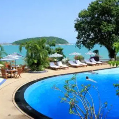 Отель The Royal Phuket Yacht Club бассейн фото 3