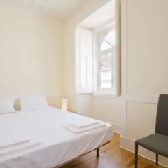 Отель ShortStayFlat Prime Location - Bairro Alto Португалия, Лиссабон - отзывы, цены и фото номеров - забронировать отель ShortStayFlat Prime Location - Bairro Alto онлайн комната для гостей фото 4