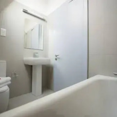 Отель London Apartments Bethnal Green Великобритания, Лондон - отзывы, цены и фото номеров - забронировать отель London Apartments Bethnal Green онлайн ванная фото 2