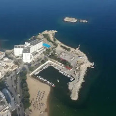 Lucy Hotel спортивное сооружение