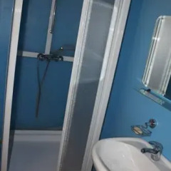 Гостиница Peter the 1st Hostel в Москве 5 отзывов об отеле, цены и фото номеров - забронировать гостиницу Peter the 1st Hostel онлайн Москва ванная