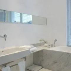 Отель B&B Lenoir 96 ванная фото 2