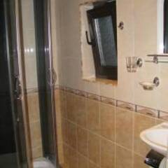 Отель Oasis Guest House Болгария, Банско - отзывы, цены и фото номеров - забронировать отель Oasis Guest House онлайн ванная фото 2