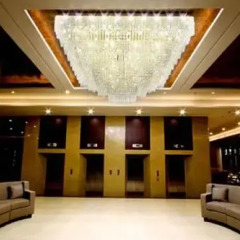Mandarin Plaza Hotel
