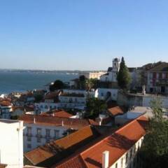 Отель Rent4days Oliveirinha Apartments Португалия, Лиссабон - отзывы, цены и фото номеров - забронировать отель Rent4days Oliveirinha Apartments онлайн пляж