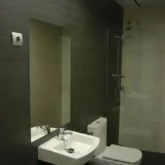 Hotel Cal Nino Льейда ванная
