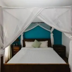 Отель Phuket Marbella Villa комната для гостей фото 5