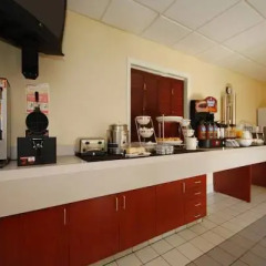 Отель Sleep Inn & Suites питание фото 2