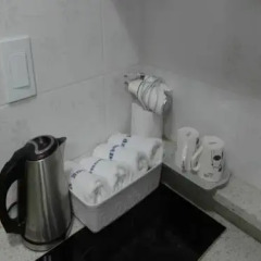 Отель Hongdae Family Housetel 2 ванная