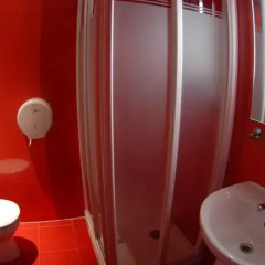 Barcelona Urbany Hostel ванная