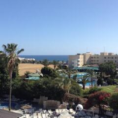 Отель Paphos Gardens Holiday Resort пляж фото 2