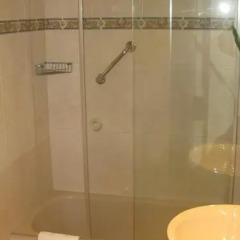Отель Hostal Bahia Испания, Сан-Себастьян - отзывы, цены и фото номеров - забронировать отель Hostal Bahia онлайн ванная фото 2