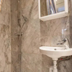 Отель ApartDirect Sveavägen II ванная фото 2
