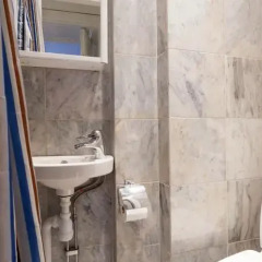 Отель ApartDirect Sveavägen II ванная