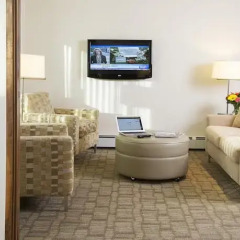 Отель International Hotel Calgary Канада, Калгари - отзывы, цены и фото номеров - забронировать отель International Hotel Calgary онлайн удобства в номере фото 2