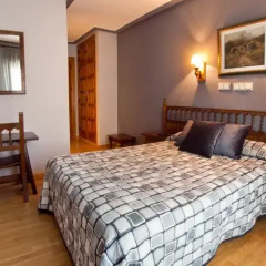 Отель Hostal Gran Duque Боойо комната для гостей фото 4