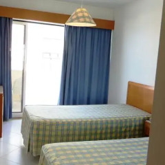 Отель Apartamentos Turisticos Algarve Mor Португалия, Портимао - отзывы, цены и фото номеров - забронировать отель Apartamentos Turisticos Algarve Mor онлайн комната для гостей фото 3
