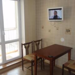 Гостиница One-bedroom apartment business class в Уфе отзывы, цены и фото номеров - забронировать гостиницу One-bedroom apartment business class онлайн Уфа комната для гостей фото 2