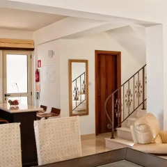 Отель 28 Athena Beach Villa в номере фото 2