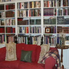 Отель Colindale Guest House развлечения