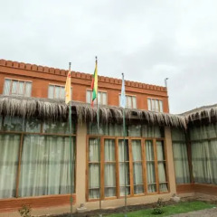 Bagan Landmark Hotel с домашними животными