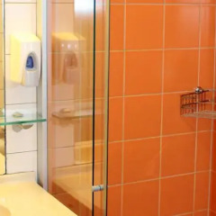 Отель Info Hotel Литва, Паланга - отзывы, цены и фото номеров - забронировать отель Info Hotel онлайн ванная фото 2