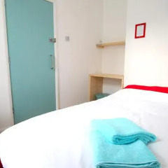Отель Seadragon Backpackers спа