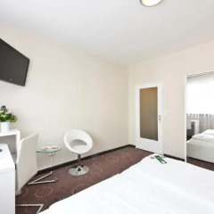 Novum Hotel Lichtburg Berlin Am Kurfurstendamm Берлин сейф в номере