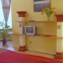 Bear Inn Hostel y Appartment интерьер отеля