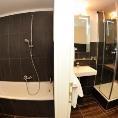 Отель St. Joseph Hotel Германия, Гамбург - отзывы, цены и фото номеров - забронировать отель St. Joseph Hotel онлайн ванная фото 2