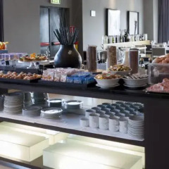 Отель AC Hotel Vicenza, a Marriott Lifestyle Hotel Италия, Креаццо - отзывы, цены и фото номеров - забронировать отель AC Hotel Vicenza, a Marriott Lifestyle Hotel онлайн питание фото 2