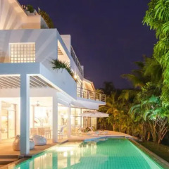 Отель White House @ Marina Phuket бассейн фото 3