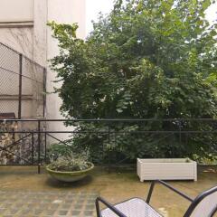 Отель Studios Paris Bed & Breakfast Le Jardin de Montmartre Париж балкон