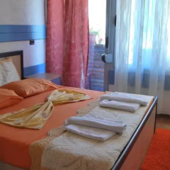 Отель Villa Kamelia 2 Албания, Голем - отзывы, цены и фото номеров - забронировать отель Villa Kamelia 2 онлайн комната для гостей фото 5