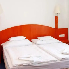 Szonyi Garden Hotel Pest фото 3