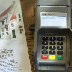Hotel de Tabaksplant сейф в номере