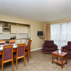 Отель Staycity Aparthotels Saint Augustine Street в номере