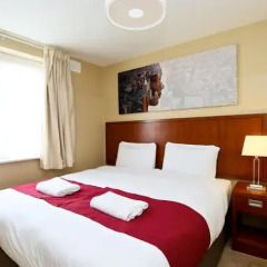 Отель Staycity Aparthotels Saint Augustine Street комната для гостей фото 3