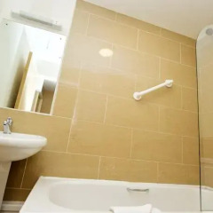 Отель Staycity Aparthotels Saint Augustine Street ванная