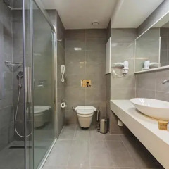 Poseidon Hotel - Adults Only ванная