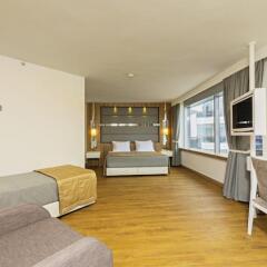 Poseidon Hotel - Adults Only комната для гостей