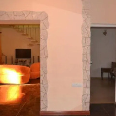 Отель Nork-Marash Villa сейф в номере
