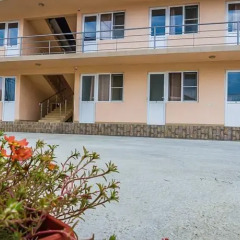 Отель 7 Fialok Guest House Сочи вид на фасад фото 5