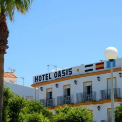 Отель Oasis Испания, Кониль-де-ла-Фронтера - 1 отзыв об отеле, цены и фото номеров - забронировать отель Oasis онлайн
