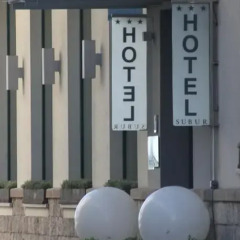 Hotel Subur парковка