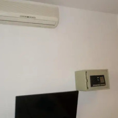 Отель Apartment4you Budapest сейф в номере