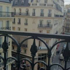 Отель Hôtel Opera Lafayette балкон