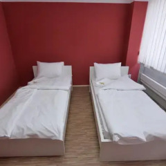 Downtown Central Hostel сейф в номере