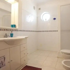 Отель Surf Yoga Ericeira Guest House ванная фото 2
