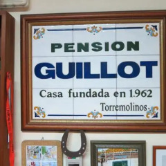 Отель Hostal Guillot Торремолинос развлечения